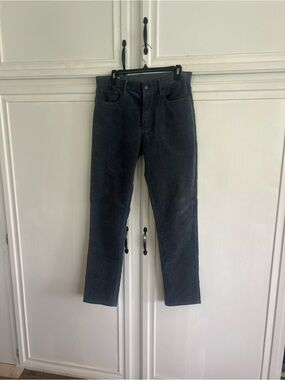 Mens Marine  Layer fine corduroy pant 5 pocket with a bit of a stretch
